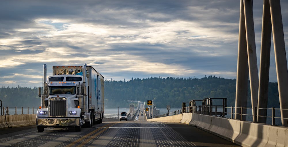 Giao hàng tận chân công trình toàn quốc — COD, công nợ B2B linh hoạt
